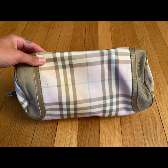 Burberry Purse - Picture 6 of 12